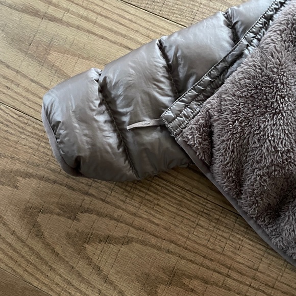 Aritzia - T&A puff jacket woman’s medium - Picture 8 of 8